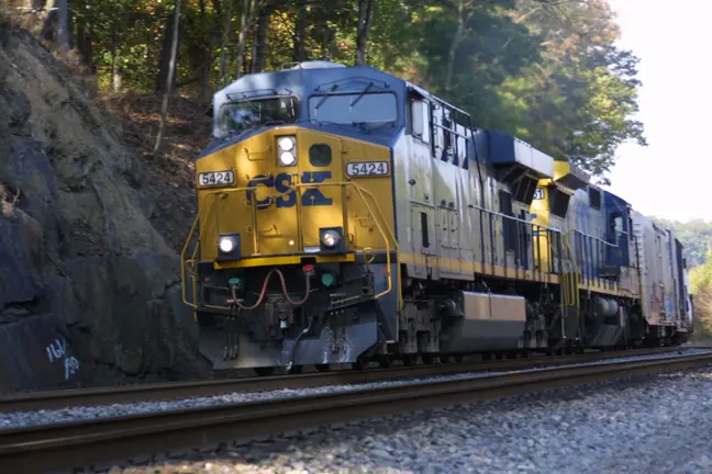 A freight locomotive rounding the bend