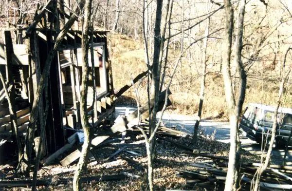 Photos of the Dismantling of the Building in 2001, photo 4 of 9