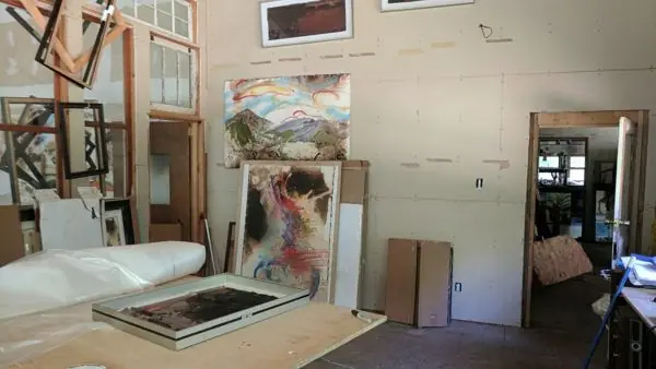 Studio, photo 4 of 12