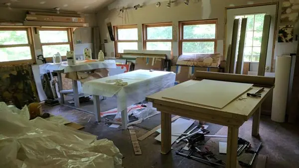 Studio, photo 5 of 12